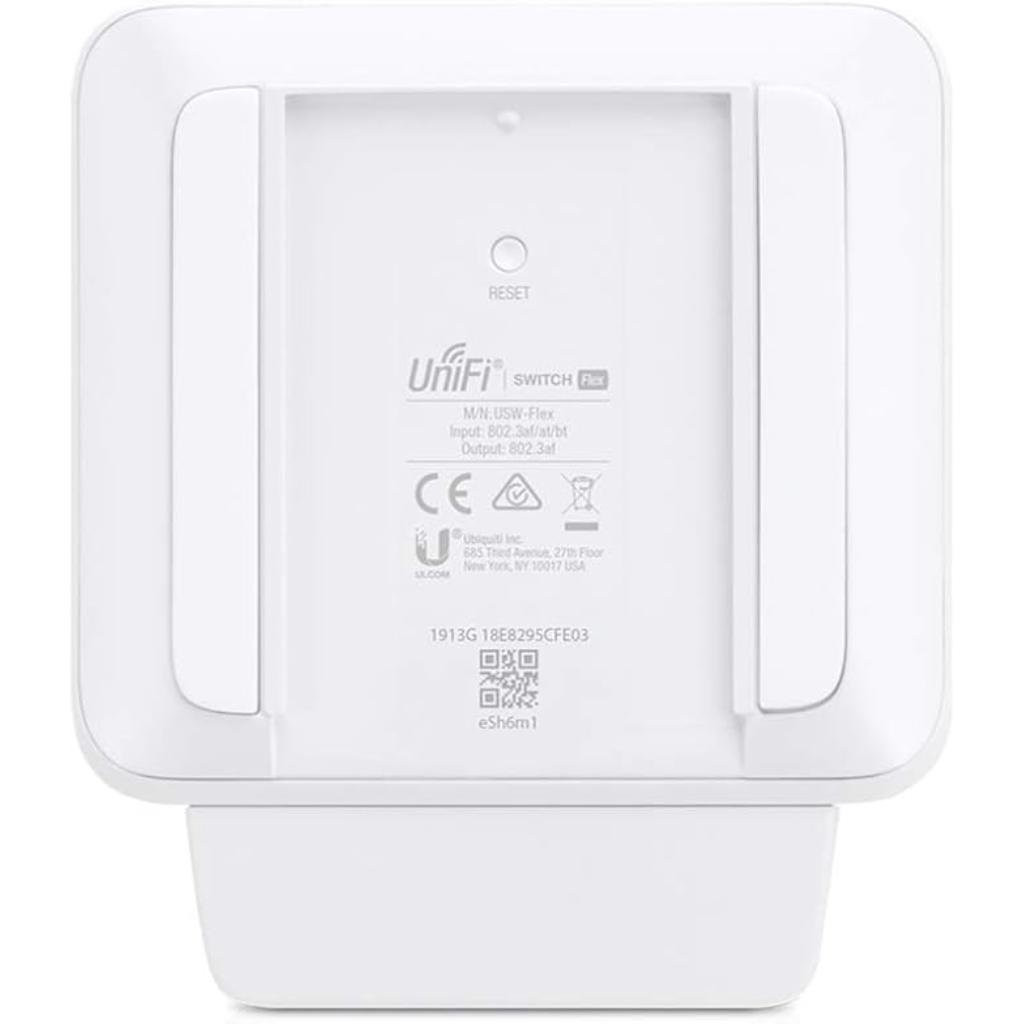 Ubiquiti UniFi Switch Flex (USW-FLEX) 5-Port Layer 2 PoE Managed Indoor/Outdoor Switch Ubiquiti UniFi Switch Flex (USW-FLEX) 5-Port Layer 2 PoE Managed Indoor/Outdoor Switch